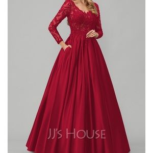 BallGown Vneck FloorLength Satin Prom Dresses With Lace beading pearls/pockets.